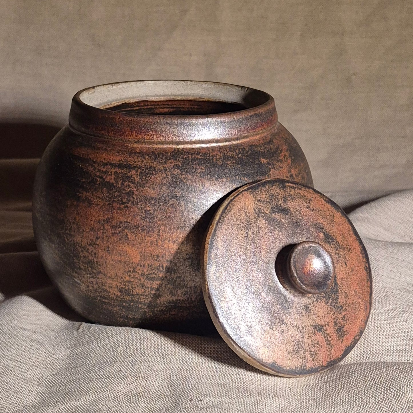 Medium Round Jar in Copper