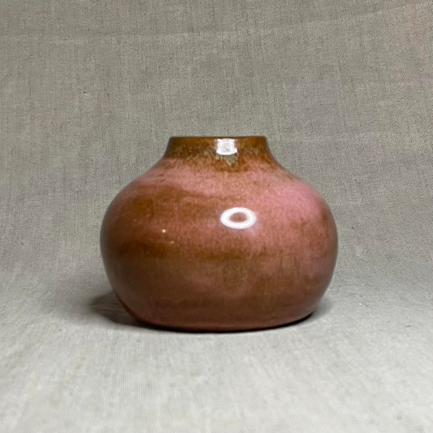 Round Vase in Aphrodite