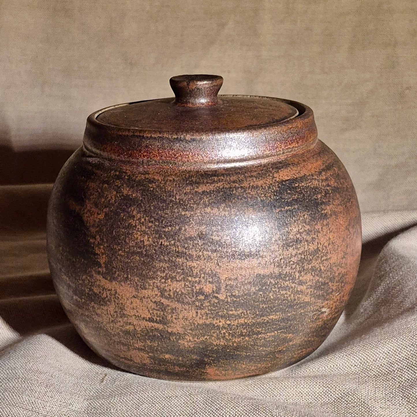 Medium Round Jar in Copper