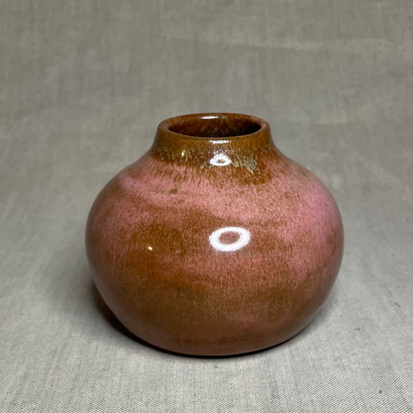 Round Vase in Aphrodite