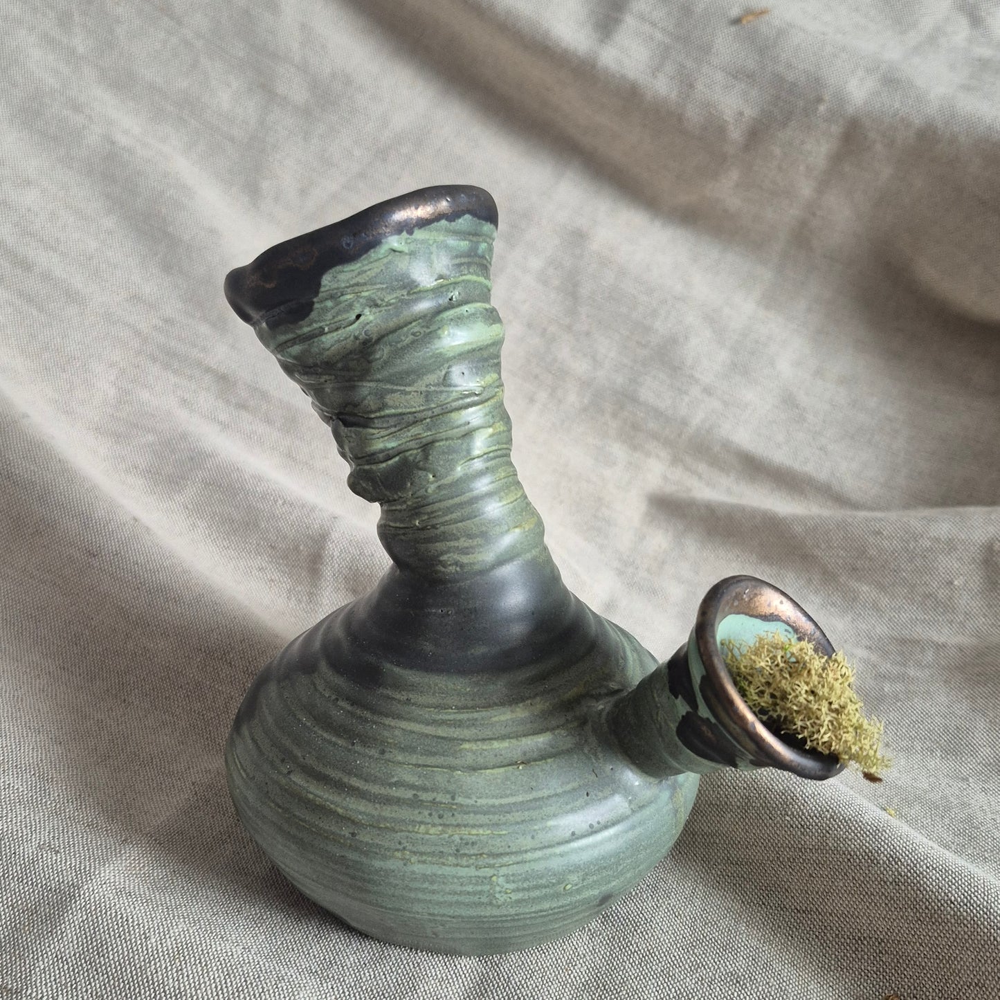 Tornado Bong in Art Deco Green