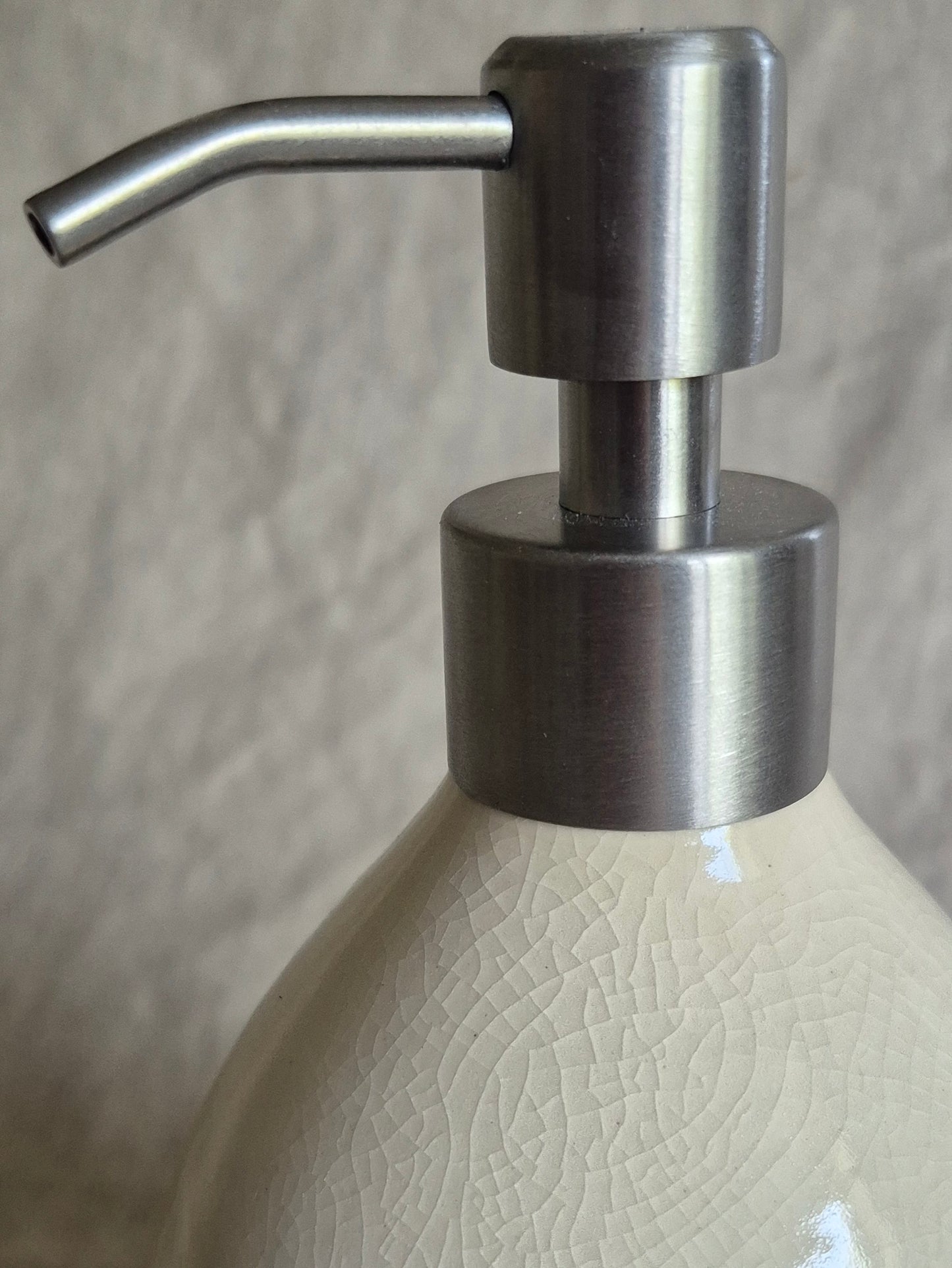 Soap Dispenser in Clear Crackle