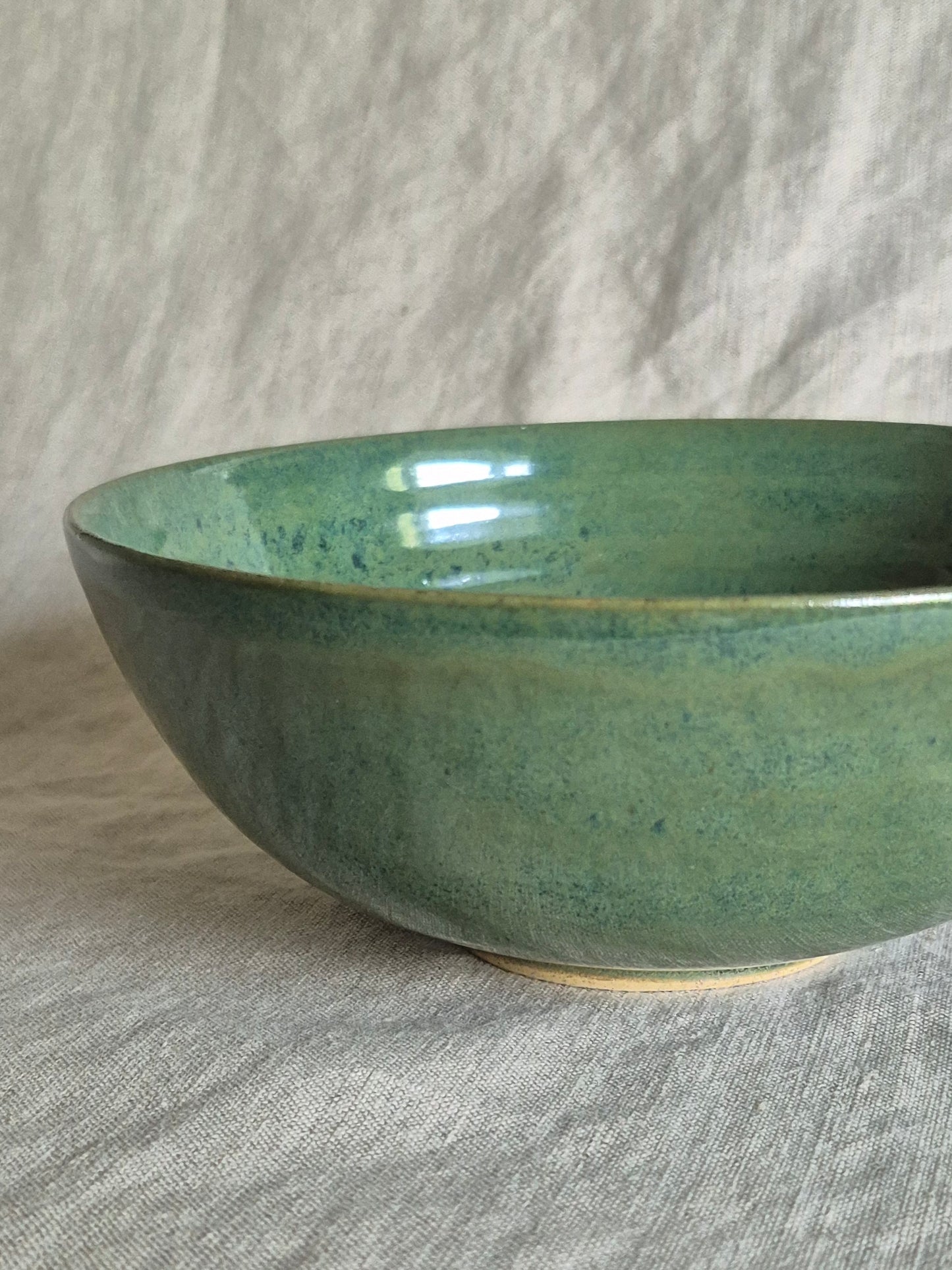 Medium Bowl in Nori