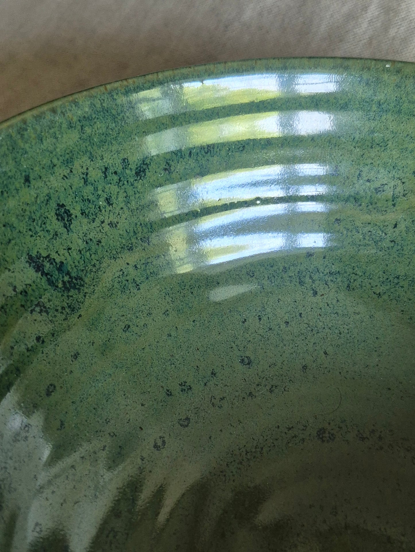 Medium Bowl in Nori